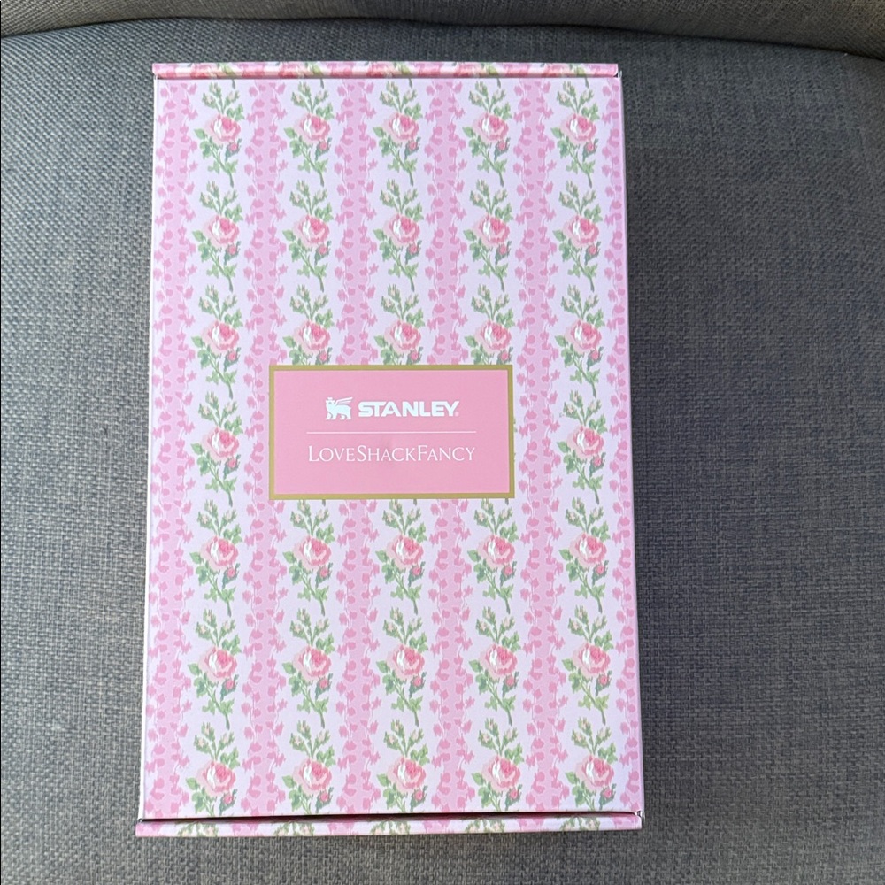 New in box LoveShackFancy x Stanley Pink Floral 40 ounce Stanley - Picture 2 of 4